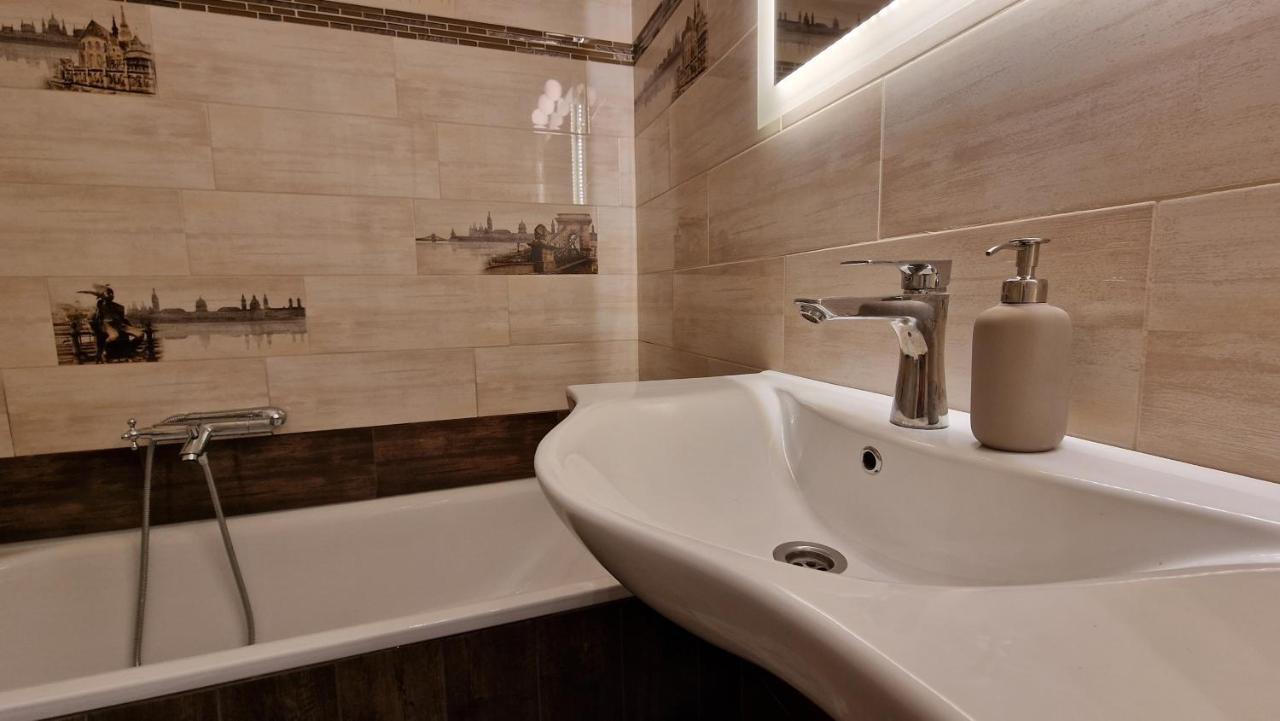 Parliament View Apartment Budapest Ngoại thất bức ảnh