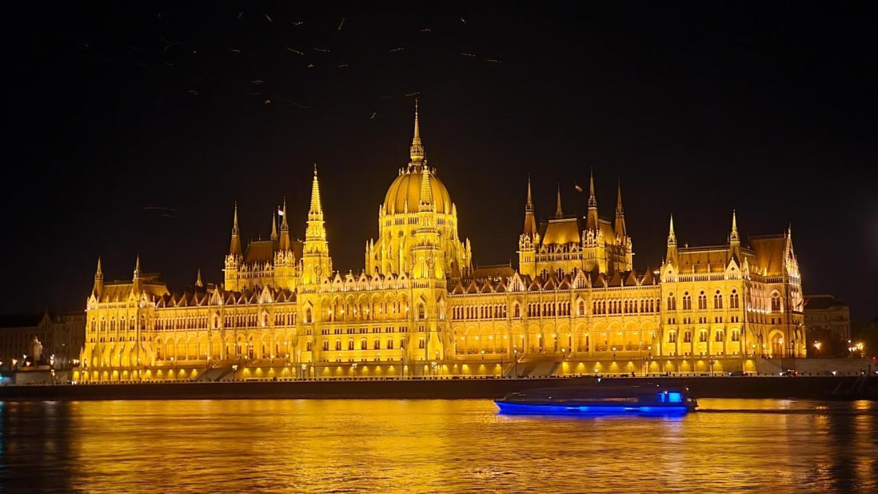 Parliament View Apartment Budapest Ngoại thất bức ảnh