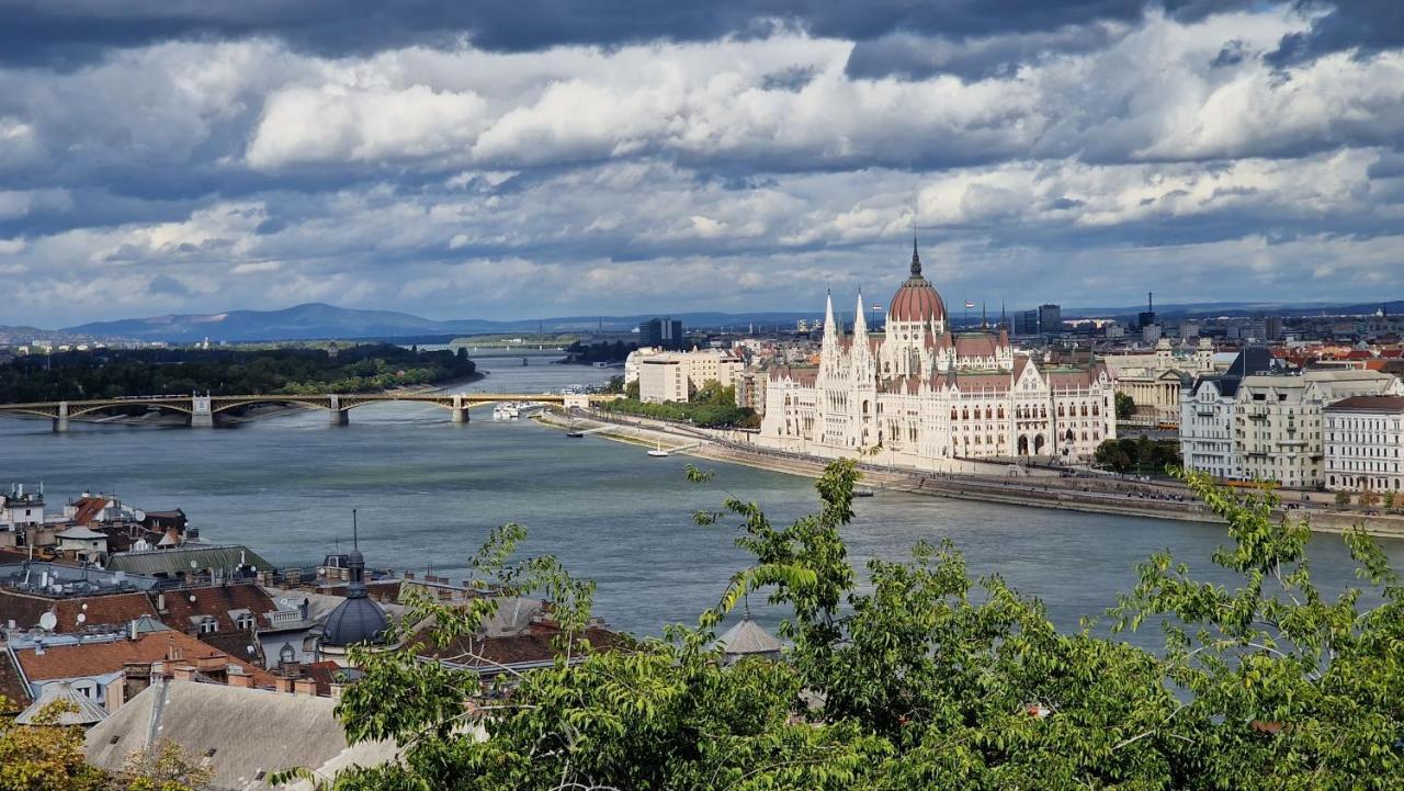 Parliament View Apartment Budapest Ngoại thất bức ảnh
